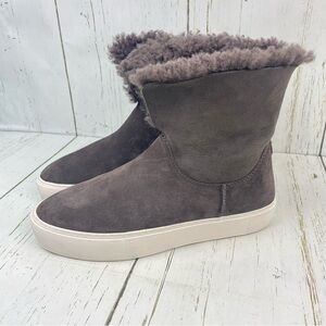 UGG Lynus Platform Sneaker‎ Boots